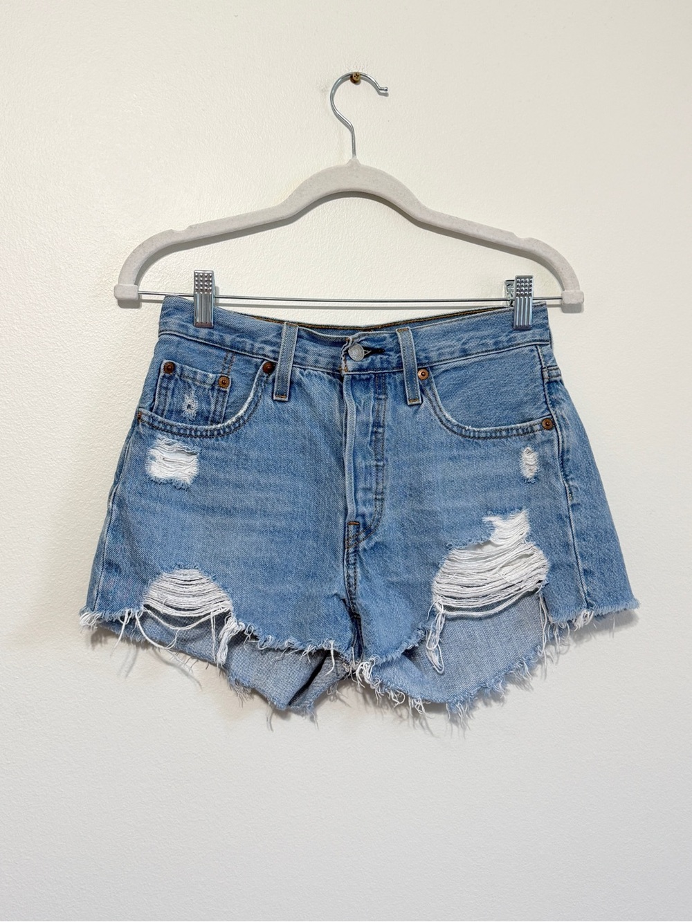 Levi’s 501 Denim Shorts Size 25 Waist Button Fly Distressed